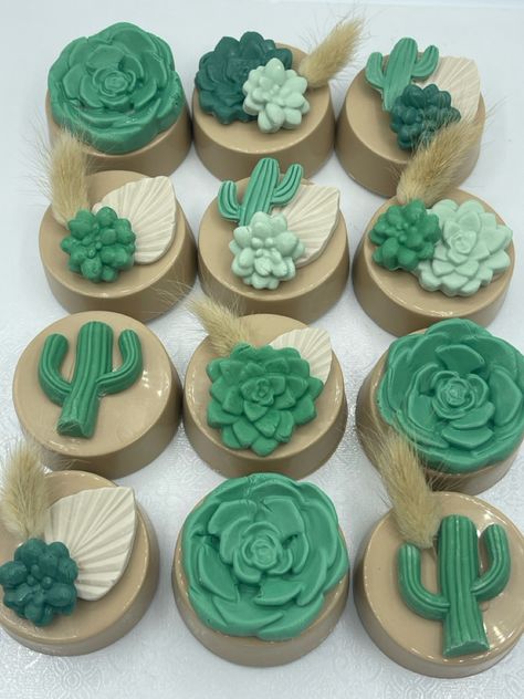 Cake Pucks, Sweet Business, Succulent Party, Treat Business, Chocolate Covered Desserts, Cactus Birthday, Succulent Theme, Cake Pop Designs, Chocolate Covered Apples