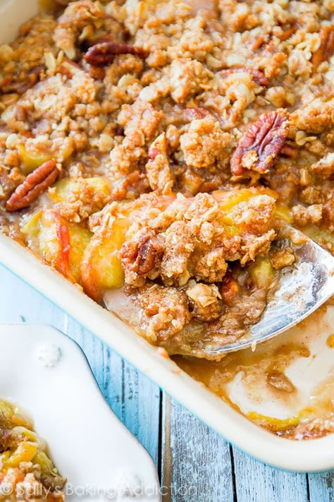 Pecan Crisp, Peaches Recipes, Fruits Recipes, Fresh Peach Recipes, Peach Crisp Recipe, Mascarpone Dessert, Fudge Chocolate, Peach Dessert Recipes, Peach Crisp