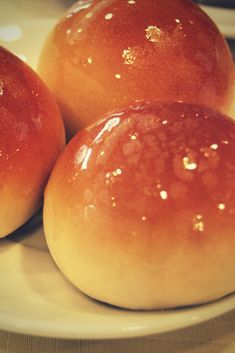 Baked Bao Buns, Chinese Hot Dog Bun Recipe, Baked Pork Buns Recipe, Bbq Pork Buns Recipe, Manapua Recipe, Roast Pork Bun, Steamed Pork Buns, Meat Bun, Dim Sum Recipes