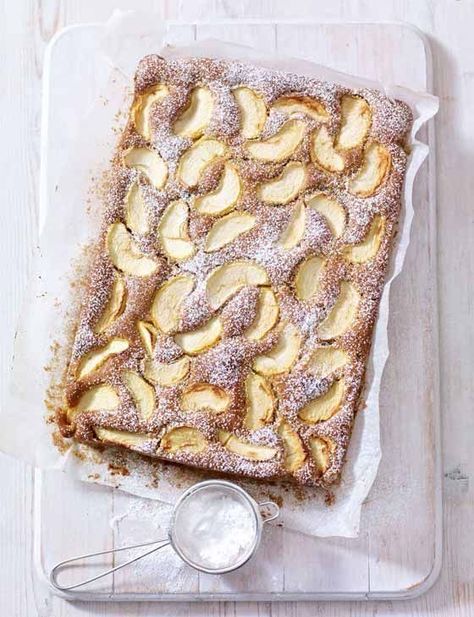 Your cup of tea needs a slice of Mary Berry's spiced Dorset apple traybake Apple Traybake, Winter Cakes, Mary Berry Recipe, Tray Bake Recipes, Tray Bake, Cake Tray, British Bake Off, Berries Recipes, Great British Bake Off