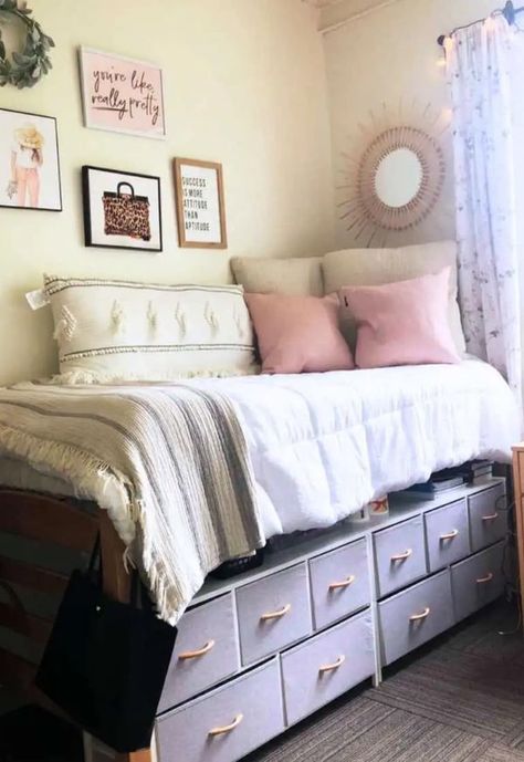 Dorm Room Mamas | Facebook Dorm Underbed Storage, Dorm Storage Ideas, Dorm Room Storage Ideas, Dorm Closet Organization, Dorm Room Organization Storage, Dorm Room Closet, Dorm Room Themes, Bed Closet, Dorm Closet