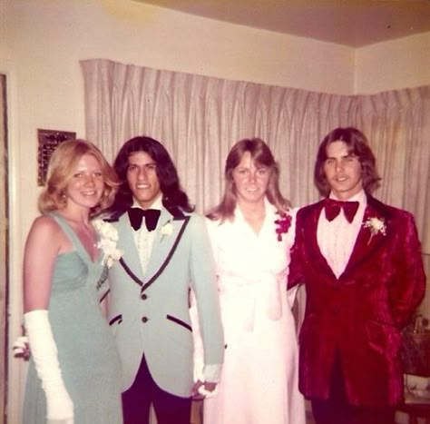 70s Prom, Prom Fashion, Formal Fashion, Four People, Retro Styles, Vintage Prom, Prom Style, Vintage Memory, 1970s Fashion