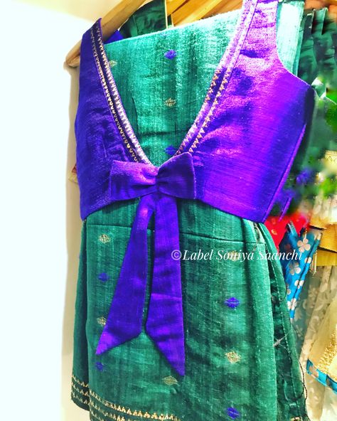 Want to look stylish in the saree ?  Try Back Knot blouse designs !! #instafashion #labelsoniyasaanchi #soniyasaanchi #saanchidesignerstudio #blouse #blousepattern #backknot #fashionista Backpack Blouse Design, Back Knot Blouse Designs, Back Knot Blouse, Knot Blouse Design, Knot Blouse, Knotted Blouse, Look Stylish, Blouse Pattern, Blouse Design