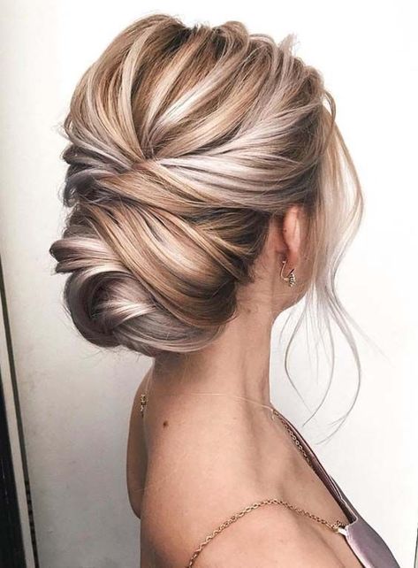 Trendy We Fryzurach, Formal Hairstyles For Short Hair, Sanggul Modern, French Twist Updo, Blonde Updo, Granny Hair, Makeup Tip, Vlasové Trendy, Updo Styles