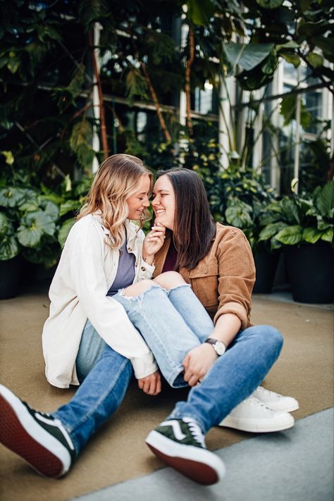 Lesbian Engagement Pictures, Lesbian Photography, Lesbian Engagement Photos, Lgbt Wedding Photography, Engagement Photo Shoot Poses, Engagement Photo Shoot Beach, Lesbian Engagement, Engagement Shoots Poses, Fall Photo Shoot Outfits