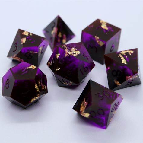 Dnd Dice Ideas, Pretty Dnd Dice, Dnd Aesthetic Dice, Diy Resin Dice, Resin Dnd Dice, Dice Ideas, Cool Dnd Dice, Pretty Dice, Dice Design