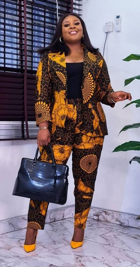 Kitenge Suits For Women, Kitenge Trouser Suits For Ladies, Chitenge Trousers For Ladies, Ankara Suits For Ladies, Trendy Ankara Tops, African Pants Suit, Ankara Two Piece, Casual Two Piece Outfits, African Suits