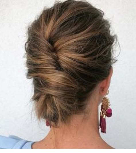 Messy French Twists, Loose French Braids, French Twist Updo, Easy Updo Hairstyles, Gorgeous Hairstyles, French Twist Hair, Up Dos For Medium Hair, Peinados Recogidos, Wedding Guest Hairstyles