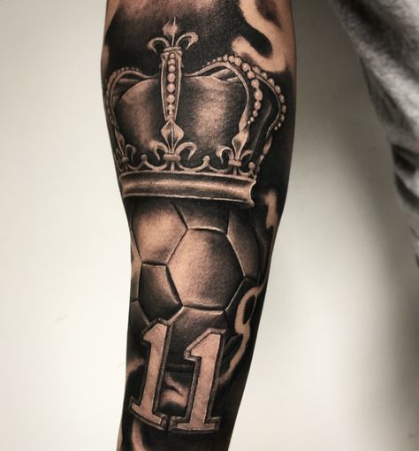 Tatto futbol Bvb Tattoo, Tattoo Futbol, Soccer Tattoos, Football Tattoo, Club Tattoo, Roman Numeral Tattoos, Tattoo Inspiration Men, Skeleton Hand Tattoo, Leonel Messi