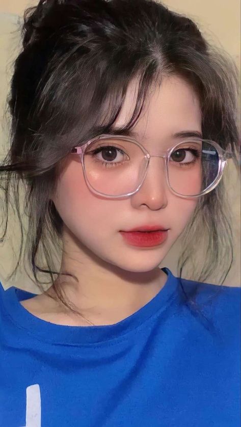 Glowing Glasses, People With Glasses, Glasses For Round Faces, Girls Night Dress, Fancy Glasses, Beautiful Eyes Images, Headshot Poses, Hairstyles With Glasses, Diy Haircut