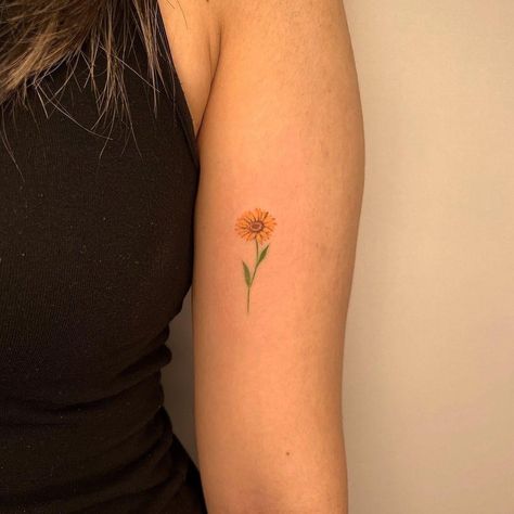 Micro Sunflower Tattoo, Sunflower Vol 6 Tattoo, Sunflower Tattoo Minimalist, Minimalistic Sunflower Tattoo, Van Gogh Tattoo, Tats Ideas, Sunflower Tattoo Small, Small Sunflower, Tattoo Minimalist