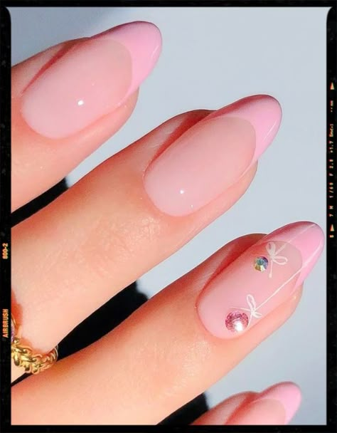 Pink French Christmas Nails, Pink French Tip Christmas Nails, Cute Subtle Christmas Nails, Christmas Nails Light Pink, Short Christmas Almond Nails, Pink Christmas Gel Nails, Christmas Nails Girly, Girly Christmas Nails Pink, Short Squoval Christmas Nails