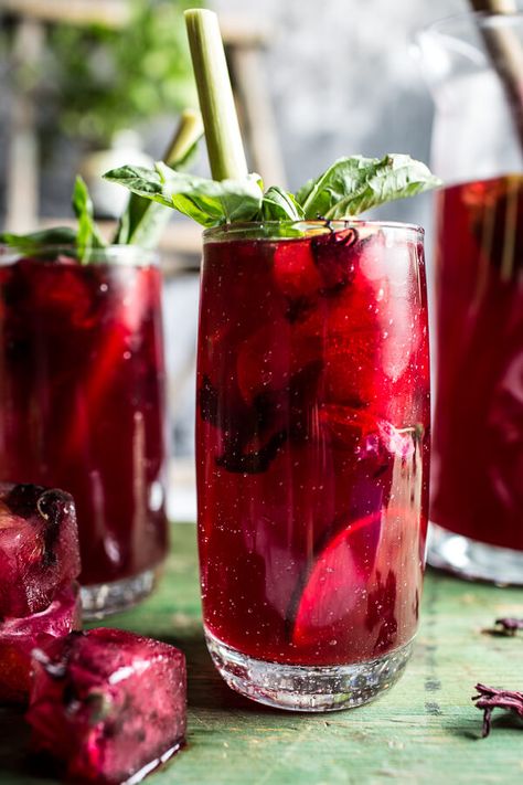 Sweet Iced Tea, Basil Tea, Air Mineral, Iced Tea Recipes, Vodka Drinks, Hibiscus Tea, Half Baked Harvest, Halloween Drinks, Infused Water