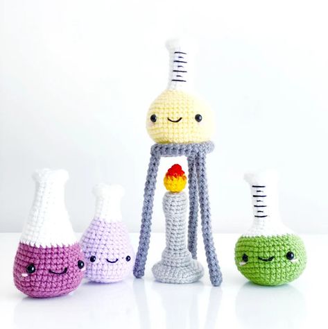 Graduated Cylinder, Bunsen Burner, Erlenmeyer Flask, Chemistry Set, Eye Dropper, Crochet Hack, Science Nerd, Test Tubes, Blanket Yarn