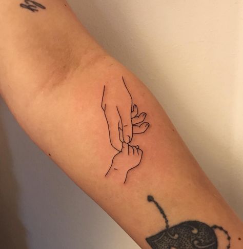 Mom And Son Hand Tattoo, Tattoo Related To Mom, Baby Tatoo Designs, God Son Tattoo Ideas, Mom And Son Silhouette Tattoo, Auntie And Nephew Tattoos, Mother And Daughter Hand Tattoos, Small Tattoos Mom And Son, Son And Mum Tattoos