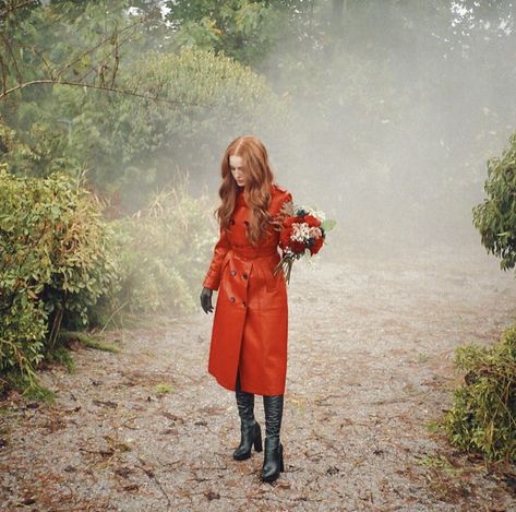 Madelaine Petsch on Instagram: "find out whose blood is all over my face in the five episode event of riverd(v)ale airing tonight 🩸💀" Cheryl Style, Riverdale Fashion, Cheryl Blossom Riverdale, Riverdale Cheryl, Birthday Party Design, Red Hair Woman, Riverdale Cast, Madelaine Petsch, Cheryl Blossom