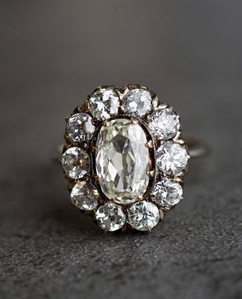 Diamond Cluster Ring Oval, Oval Diamond Cluster Ring, Antique Cluster Engagement Ring, Antique Cluster Ring, Oval Cluster Ring, Oval Cluster Engagement Ring, Reset Ideas, Antique Rings Victorian, Ballerina Ring