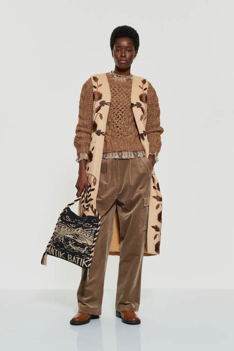 Antik Batik Fall/Winter 2023 womenswear #6 - Tagwalk: The Fashion Search Engine Long Gilet, Fashion Runway Show, Antik Batik, Gilet Long, Womenswear Fashion, Copenhagen Fashion Week, Runway Trends, Boho Patterns, Floral Fashion