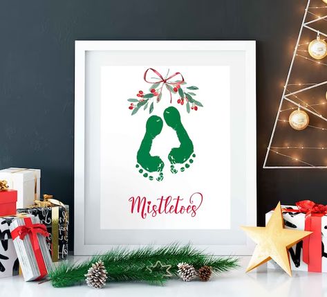 Mistle Toes Footprint Ornament, Christmas Baby Feet Painting, Baby Mistletoes Foot Prints, Mistle Toes Footprint, Infant Christmas Crafts, Baby Thanksgiving Crafts, Christmas Crafts For Babies, Mistletoes Footprint, Mistletoes Footprint Craft