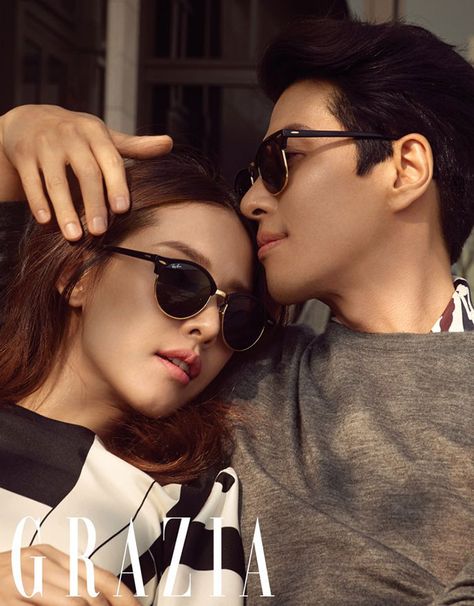 Lee Dong Gun & Jo Yoon Hee Korean Celebrity Couples, Interracial Celebrity Couples, Celebrity Couple Costumes, Couples Korean, Black Celebrity Couples, Korean Couple Photoshoot, Celebrity Memes, Celebrity Wedding Dresses, Celebrity Style Inspiration