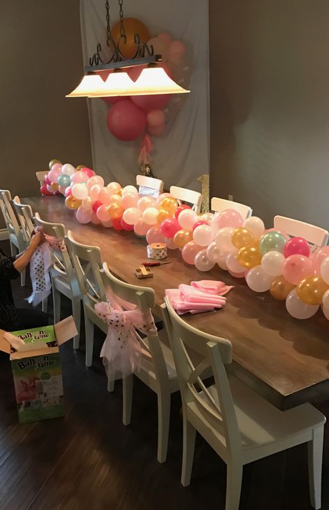 Balloon garland, balloon centerpiece, giant kids table , simplicity, pink gold aqua theme Easy Balloon Table Centerpieces, Balloon Tabletop Centerpieces, Balloon Centerpieces Table, Table Top Balloon Centerpieces, Balloon Runner, Table Balloon Garland, Cloud Birthday, Peppa Pig Balloons, Emoji Balloon