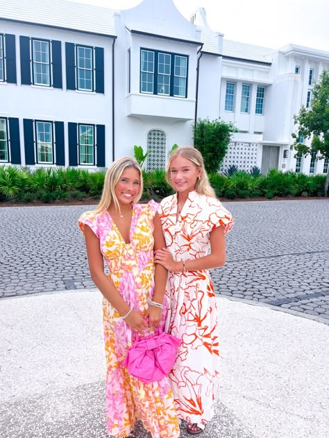 Fancy Southern Outfit, Colorful Coastal Outfits, Southern Vacation Outfits, Beach Outfit Preppy, Charleston Outfit Ideas, Seaside Florida Outfits, 30a Outfits, Preppy Dinner Outfit, Palm Beach Outfits