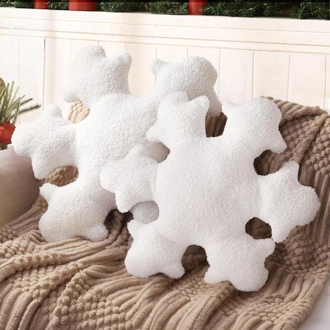 AELS Set of 2 3D Snowflake Christmas Decorative Throw Pillows, 21.6”& 17.7” Cute Winter Faux Fur Plush Pillow Set, Living Room Decor, White Christmas Decoration, Snow White - Amazon #snowflake #pillow #pillows #christmas #christmasdecor #decor #throwpillowslivingroom