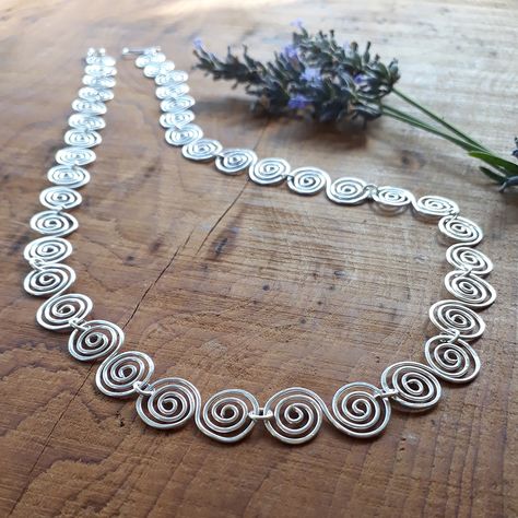 Spiral Jewelry, Celtic Spiral, Spiral Necklace, Wire Jewelry Making, Celtic Necklace, Wedding Necklaces, Crafts Jewelry, Boho Gifts, Old Jewelry