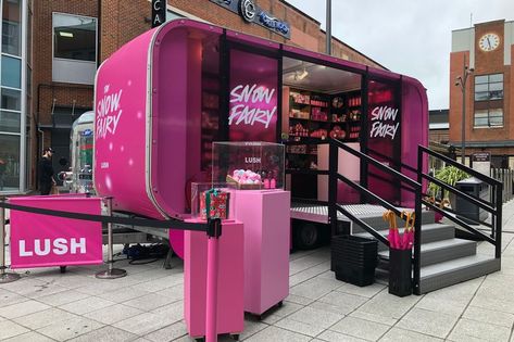 Fosse Park to be visited by Lush Snow Fairy festive pop-up shop - for two days only - Leicestershire Live Pop Up Shoe Store, Festival Pop Up Shop, Cosmetic Pop Up Store Design, Mobile Pop Up Shop, Creative Pop Up Store, Beauty Pop Up, Kylie Pop Up Shop, Beauty Pop Up Store, Pop Up Store Design Ideas