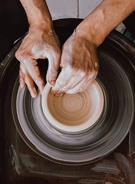 Pottery Lessons, Photography Club, Pottery Workshop, Ceramic Shop, Pottery Shop, Ceramics Pottery Art, World Photography, Pottery Wheel, Pottery Making