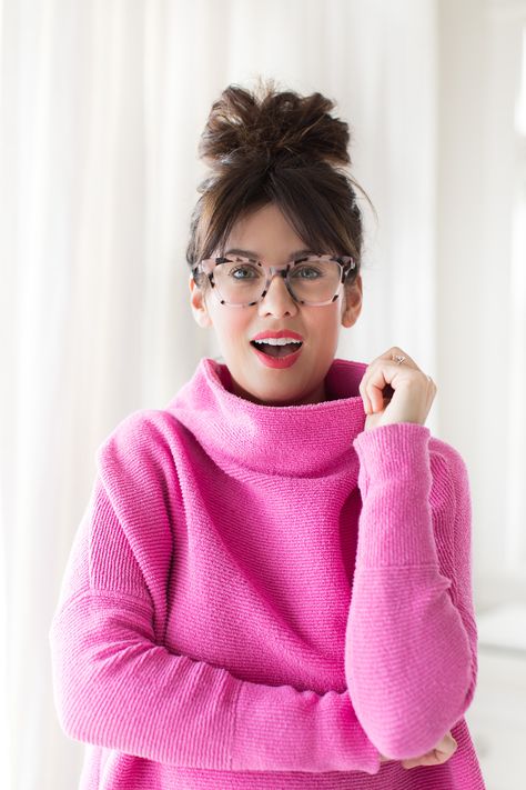 Best Glasses for a Stylish Woman | Tortoise Shell Frame Glasses Tortoise Frame Glasses, Cool Eyeglasses For Women, Tortoise Glasses Women, Tortoise Shell Glasses Women, Statement Glasses, Katherine Ross, Love It Or List It, Tortoise Glasses, Tortoise Shell Glasses