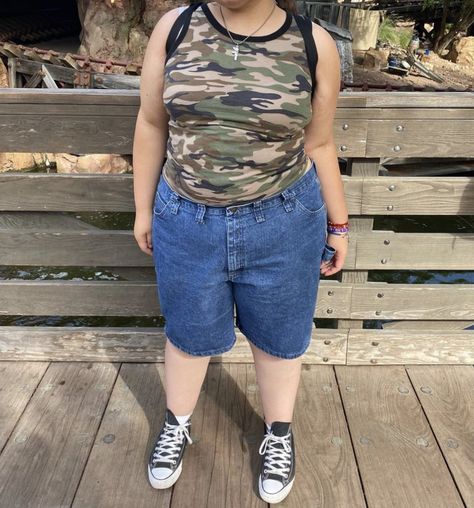 Plus Size Jorts, Skater Outfit, Queer Fashion, Style Muse, Warm Weather Outfits, Tomboy Outfits, Eclectic Fashion, Cute Casual Outfits, Short Outfits