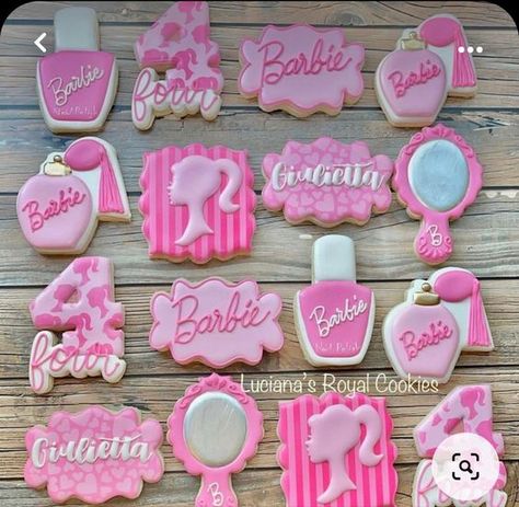 Barbie Sugar Cookies, Girls Barbie Birthday Party, Barbie Cookies, Barbie Bday, Barbie Pool Party, 4de Verjaardag, Barbie Party Decorations, Barbie Birthday Cake, Barbie Theme Party