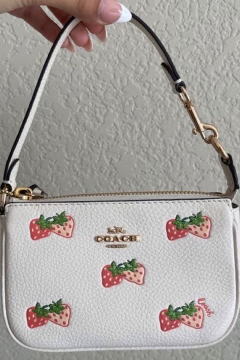 Strawberry Coach Wallet, Coach Bags Strawberry, Strawberry Coach Bag, Cute Coach Bags, Coach Strawberry Bag, Coach Strawberry, Summer Bag Essentials, Strawberry Bag, Pretty Tote Bags