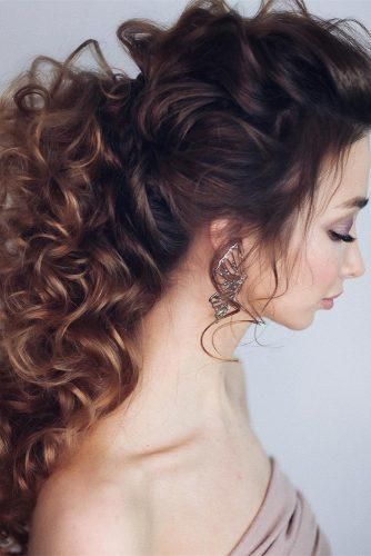 Curly Hairstyles For Wedding Guest, Curly Hairstyles For Wedding, Hairstyles For Wedding Guest, Curly Wedding Hairstyles, Hair Romance, Guest Hair, Hairstyles For Wedding, Curly Wedding Hair, Romantic Hairstyles