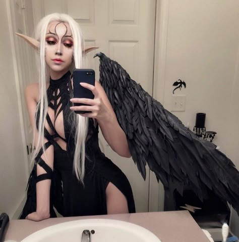 Succubus. Harpy Sucubus Costume, Succubus Costume, Pole Outfits, Demon Halloween Costume, Demon Outfit, Succubus Cosplay, Demon Cosplay, Goth Halloween Costume, Demon Costume