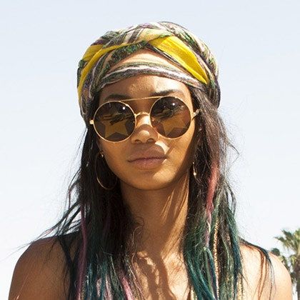 12 Ways to Wear a Head Scarf | Allure Wear A Head Scarf, Look Da Festival, Boho Head Wrap, Head Scarf Tying, Hair Wrap Scarf, Hair Scarf Styles, Fabric Hair Bows, Head Scarf Styles, Hair Wraps