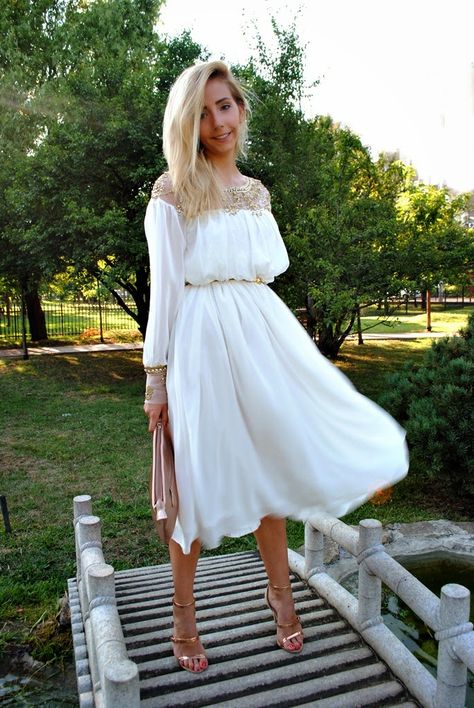 Let`s talk about fashion !: Modern greek goddess Greek Fashion Modern Casual, Hellenistic Fashion, Modern Greek Fashion, Modern Greek Goddess Outfits, Greek Fashion Modern, Asphodel Flower, Greek Outfit, Outfit Ideas For Church, Goddess Outfit