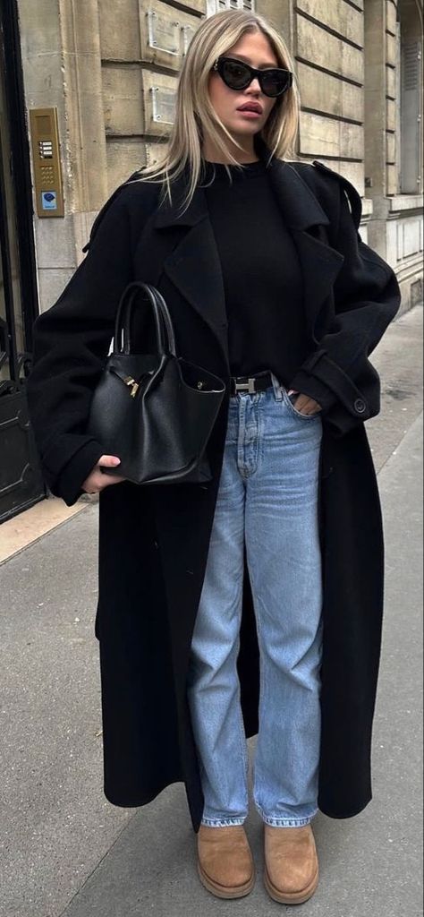 Schwarzer Mantel Outfit, Minimalista Sikk, Mantel Outfit, Looks Adidas, Stile Blair Waldorf, Chanel Aesthetic, Adrette Outfits, Nyc Outfits, Fits Ideas