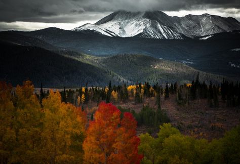 10 American Mountain Ranges Where Fall Colors Truly Shine Fall Macbook Wallpaper Aesthetic, Fall Macbook Wallpaper, Macbook Wallpaper Aesthetic High Quality, Autumn Wallpaper Hd, Macbook Wallpaper Aesthetic, Desktop Wallpaper Fall, Architecture Unique, Photography Jobs, Fall Background