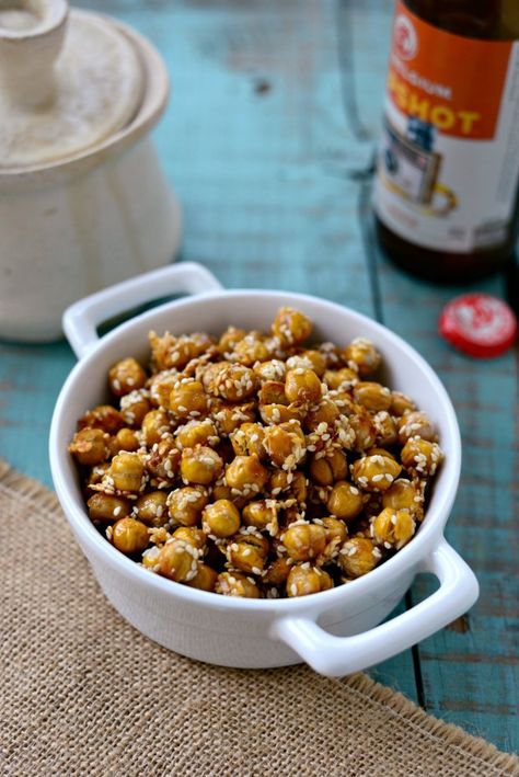 Honey Sesame Roasted Chickpeas l SimplyScratch.com Honey Sesame Chickpeas, Pumpkin Recipes Side Dish, Sesame Chickpeas, Honey Roasted Chickpeas, Chickpea Recipes Roasted, Recipes Side Dishes, Roasted Chickpea, Chickpea Snacks, Savory Pumpkin