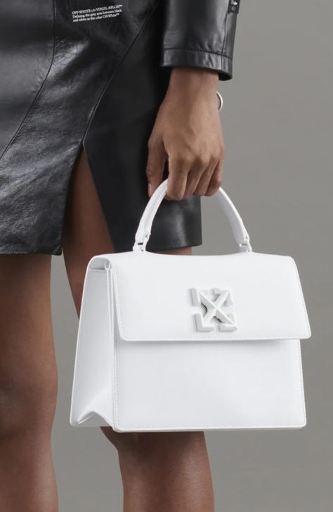 Off-White Resort 2021 Collection - Vogue Off White Handbag, Off White Bags, Off White Purse, Off White Bag, Edgy Bags, Ysl Handbags, White Crossbody Bag, Minimalist Bag, White Purse