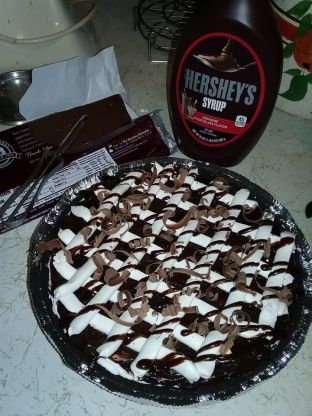 My DH was ordering so many of these pie slices I decided to find a copy!! He still orders from BK every once in a great while!!! Burger King Chocolate Pie Recipe, Hershey Pie Recipe Burger King, Burger King Hershey Pie Recipe, Hershey Sundae Pie Recipe, Hershey Pie, Recipes Copycat, Chocolate Pie Recipes, Homemade Recipes Dessert, Chocolate Pie