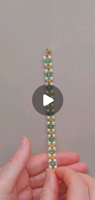 Bracelet Using Beads, Easy Beaded Bracelets Patterns, Free Beaded Jewelry Patterns Tutorials, Diy Seed Bead Bracelet Tutorials, Glass Bead Bracelet Patterns Ideas, Beads Bracelets Tutorial, Beaded Bracelets Diy Ideas, Diy Beaded Bracelets Tutorial, How To Make Beaded Bracelets