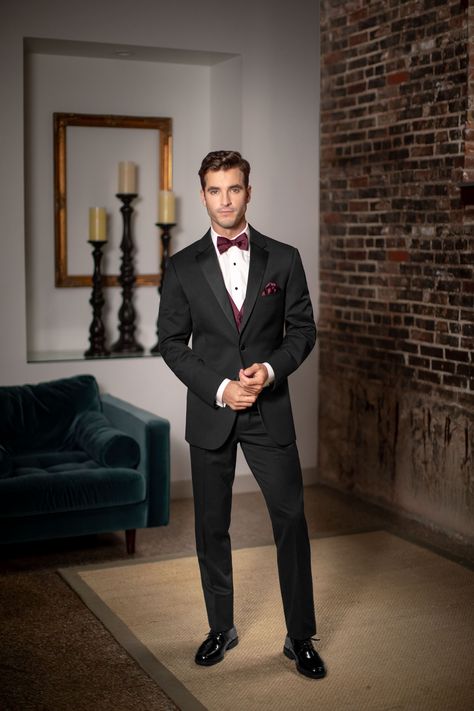 Tuxedo Styles, Burgundy Vest, Groom And Groomsmen Suits, Wedding Tux, Prom Tuxedo, Black Suit Wedding, Suit Tuxedo, Groom Wedding Attire, Elegance Wedding