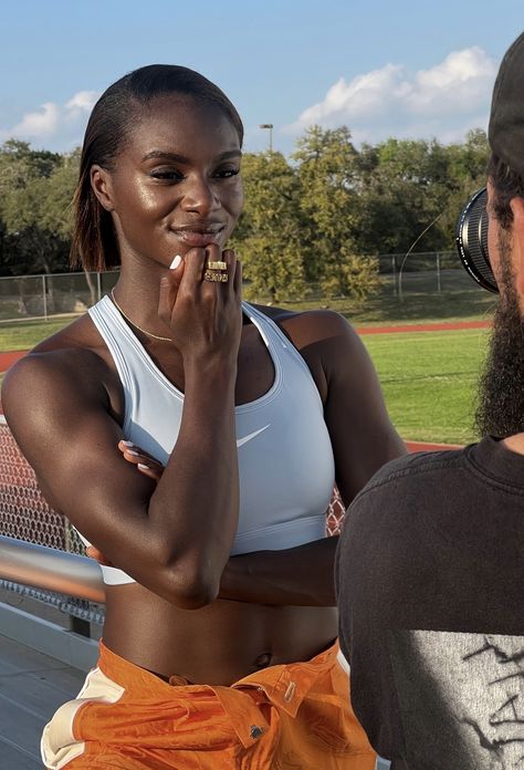 Dina Asher Smith, Female Faces, Dark Skin Women, Workout Motivation, Sport Girl, Black People, Woman Face, Sports Women, Fitness Motivation