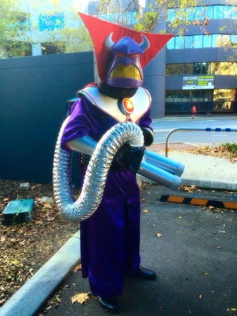 Emperor Zurg Costume Zurg Costume Diy, Zurg Costume, Disfraz Buzz Lightyear, Lightyear Party, Emperor Zurg, Toy Costume, Buzz Lightyear Party, Costume Closet, Toy Story Halloween