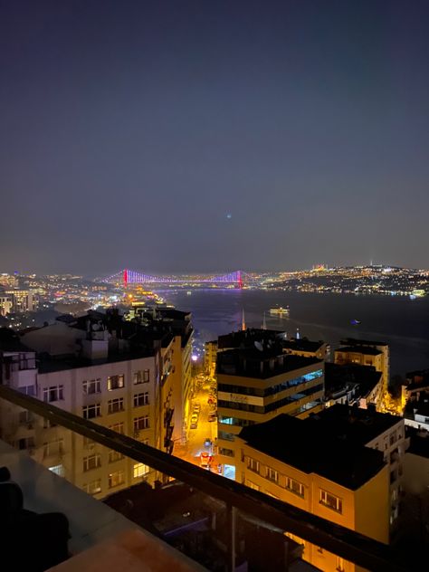 Istanbul Apartment, Window View Night, Fake Ft Call, Istanbul City, Dream Trips, House Viewing, Window View, Dream Apartment, Rich Life