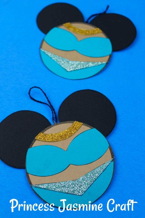 Free Printable Disney Inspired Princess Jasmine Ornament Craft #Disney #Aladdin #DisneyOrnament #Jasmine #PrincessJasmine #FreePrintable Paper Jasmine Flower, Jasmine Aladin, Summit Cheer, Disney Christmas Decorations, Ornament Craft, Princess Diy, Christmas Disney, Easy Easter Crafts, Disney Ornaments