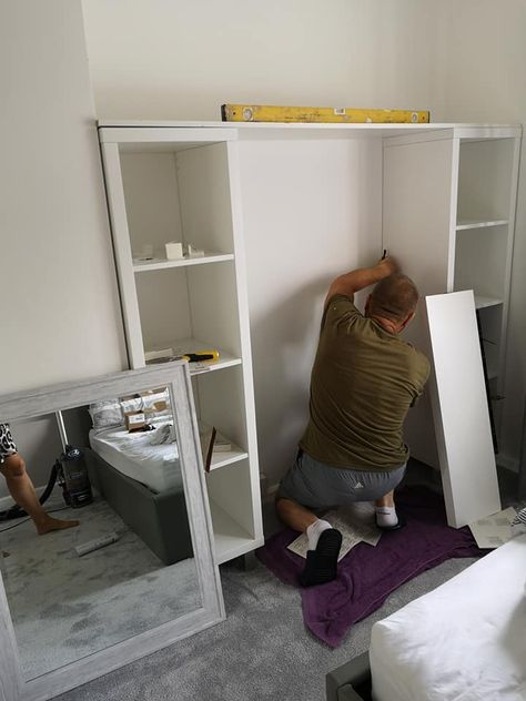 Bloke uses IKEA units to make incredible built-in bed and dressing table for his wife Kallax Dressing Table, Kallax Bedside Table, Diy Dressing Table, Diy Dressing Tables, Ikea Storage Units, Bed Dressing, Malm Dressing Table, Diy Fans, Ikea Units